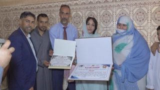 المديرية الإقليمية بآسا الزاك تحتفي بالمتفوقين في البكالوريا وتزور أصحاب أعلى المعدلات بالإقليمي